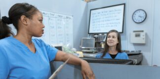 What Prospective Students Should Consider When Making a Career Change Into Nursing